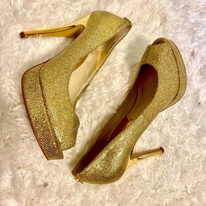 Gorgeous Michael Kors Gold Heels/Stiletto